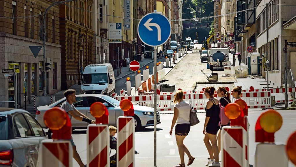 Ferienbaustellen in Stuttgart: Schlechte Straßen – viele Baustellen