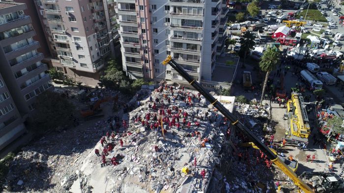 Türkische Retter starten letzte Suche nach Erdbebenopfern