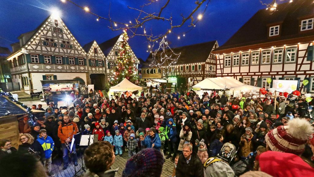 Weihnachtsmärkte in Ditzingen und Korntal: Schnee, Stockbrot und Stehtische