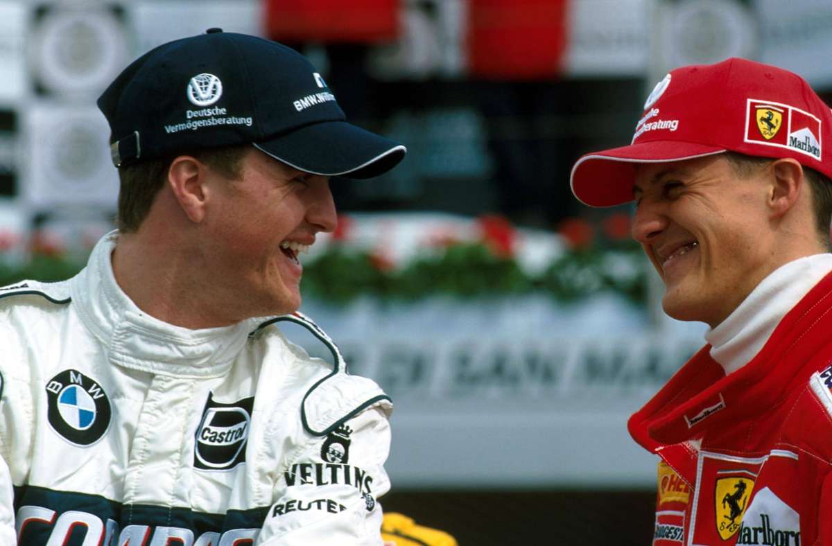 Nicht auf dem Spielfeld, sonders auf den Formel-1-Rennkursen duellierten sich Ralf (li.) und Michael Schumacher von 1997 bis 2006 – dabei sammelte der jüngere Bruder Ralf sechs Grand-Prix-Siege ein, Rekordweltmeister Michael brachte es bekanntermaßen auf 91 Triumphe und sieben WM-Titel.