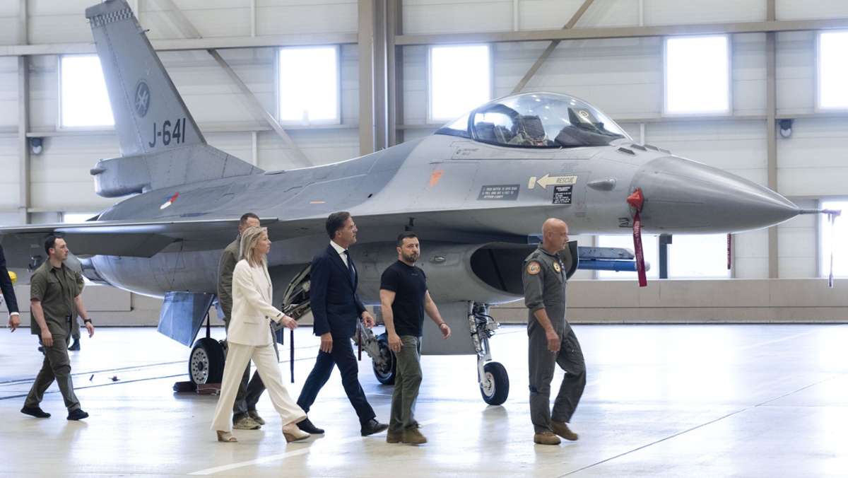 Ukraine-Krieg: Dänemark und Niederlande wollen F-16-Kampfjets an Ukraine abgeben