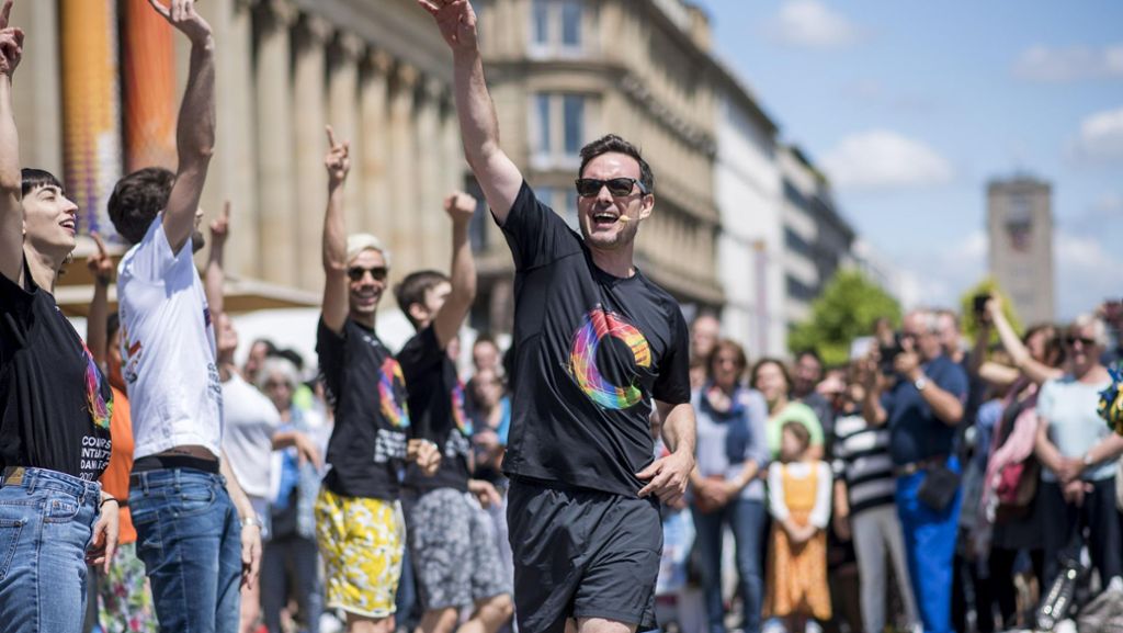 Eric Gauthier in Stuttgart: Hunderte tanzen bei Flashmob auf dem Schlossplatz