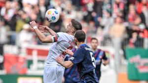 25. Spieltag: Abgeklärt und reif: FC Augsburg setzt Klettertour fort
