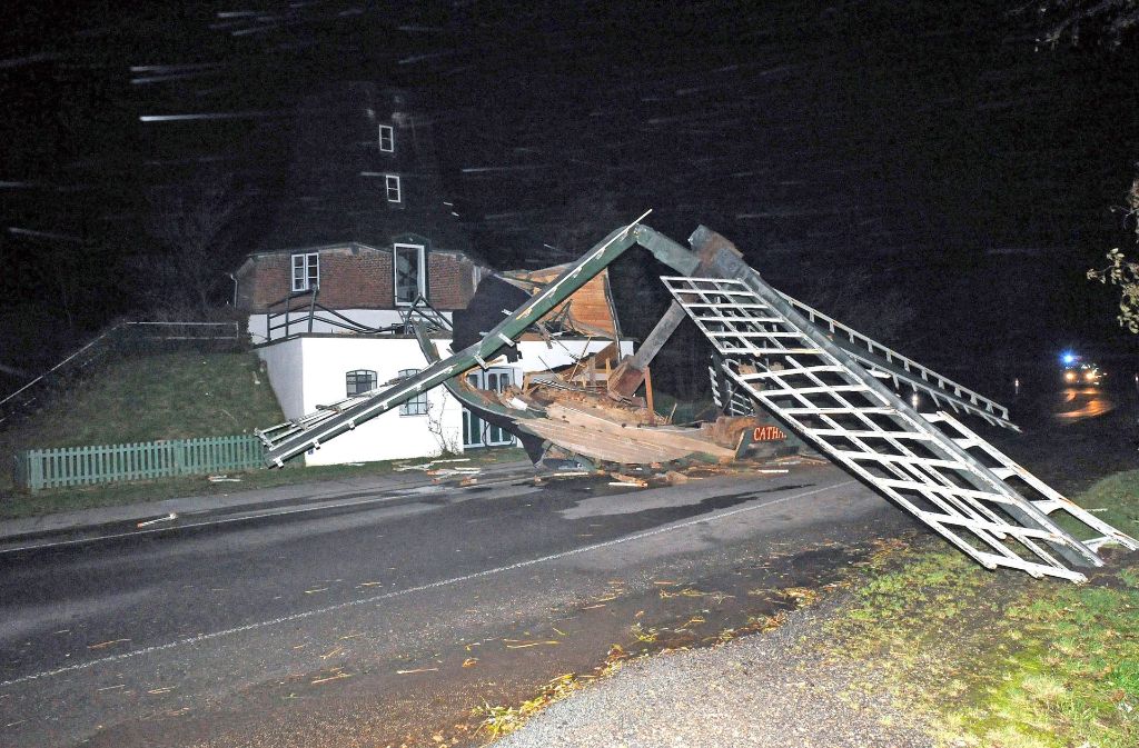 Herbststurm „Herwart“ sorgt für immense Schäden in Deutschland. Foto: dpa