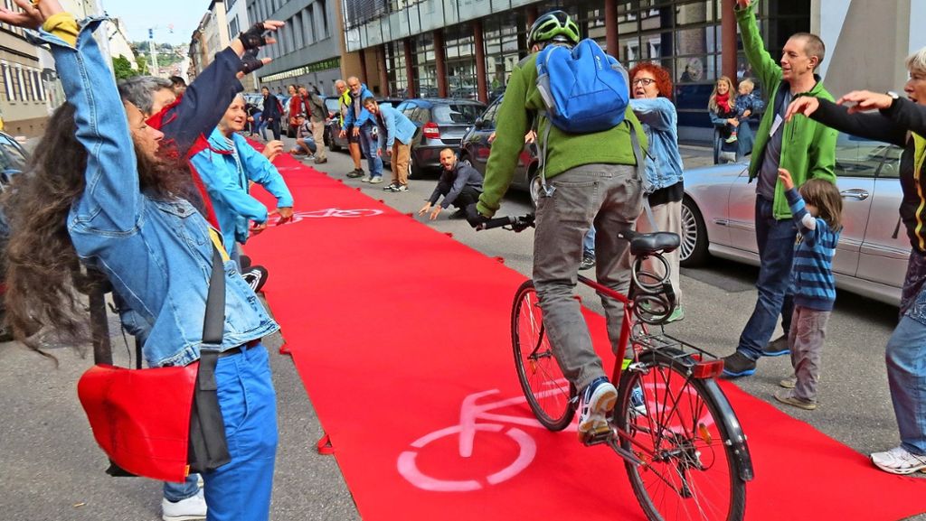Stuttgart-West: Für Radfahrer wird der rote Teppich ausgerollt