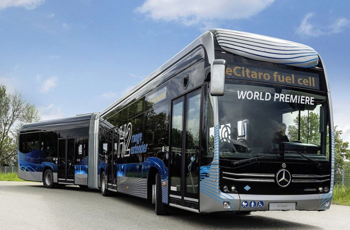 Daimler präsentiert: Elektrobus mit Zusatzreichweite aus der  Brennstoffzelle