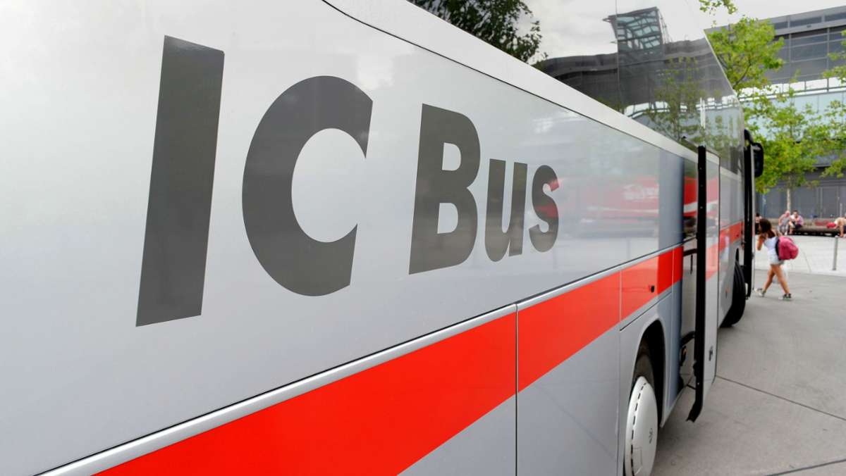  Der verlustreiche Staatskonzern stellt seine IC-Busse ein. Auch der Konkurrent Blablabus stoppt das Angebot. Marktführer Flixbus wird damit fast zum Monopolisten – leidet aber ebenfalls unter schwindender Nachfrage und klagt über Dumpingpreise der Bahn. 