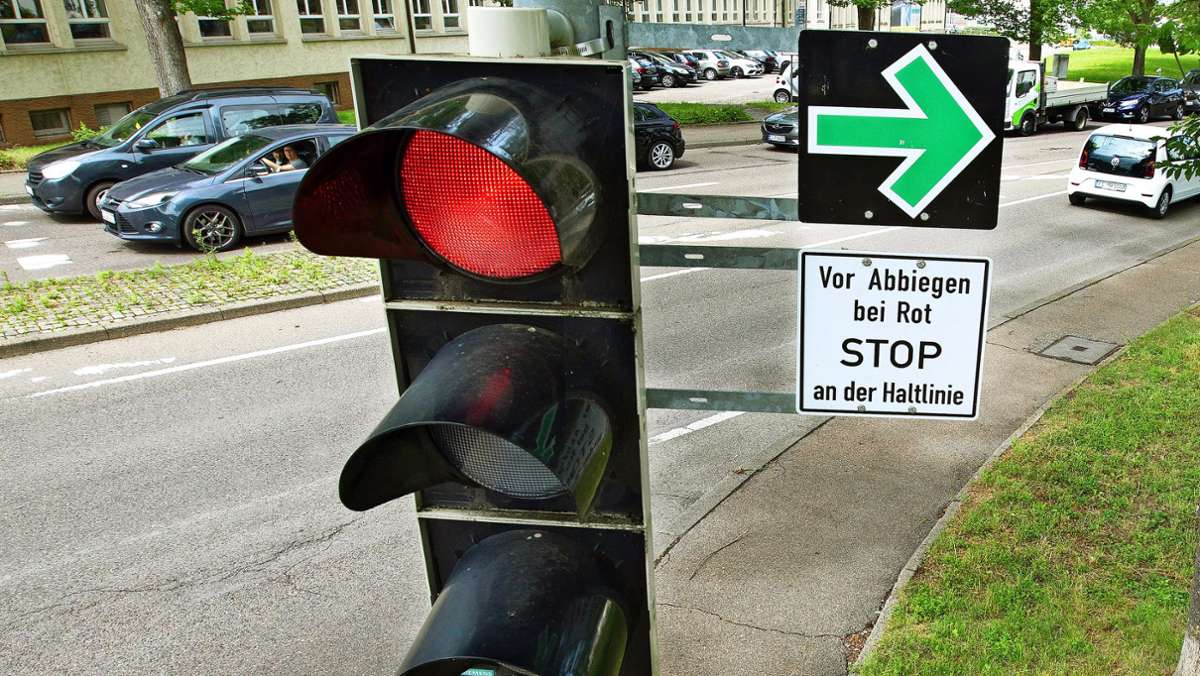 Straßenverkehr  im Kreis Esslingen: Stirbt der Grünpfeil aus?