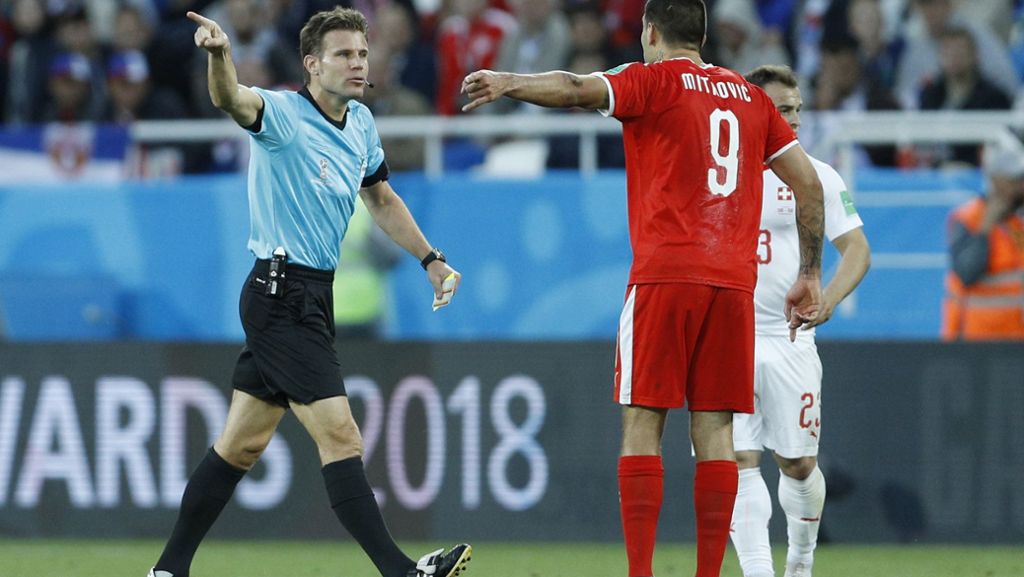  Die serbische Nationalmannschaft hat nach der Niederlage gegen die Schweiz bei der WM Protest eingelegt. Dabei geht es vor allem um Schiedsrichter Felix Brych. 
