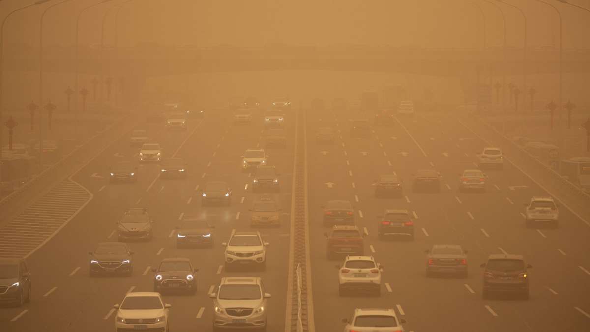 Gefährlich Luftwerte: Stärkster Sandsturm seit Jahren fegt über Peking hinweg