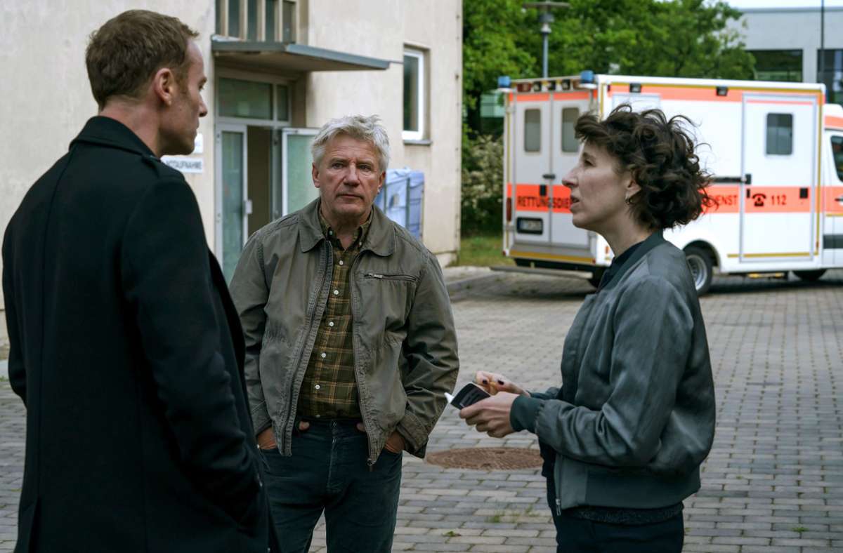 Nina Rubin (Meret Becker) und Robert Karow (Mark Waschke, li.) suchen Fredo Keller (Jörg Schüttauf) auf, den Neffen von Klaus Keller.