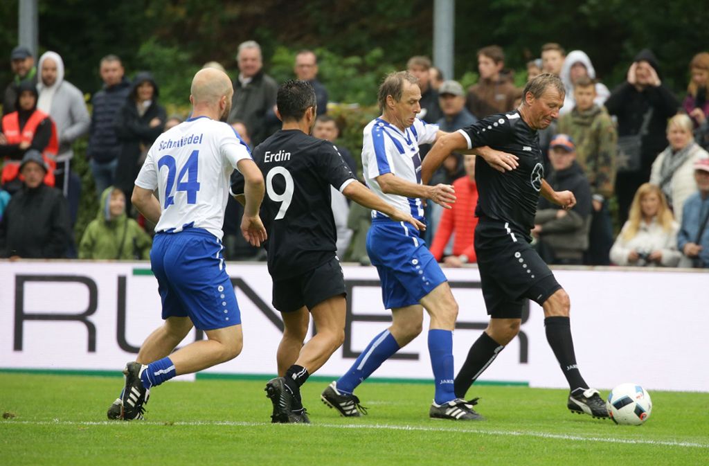 von links: Jörn Schmiedel, Kahraman Erdin, Jürgen Klinsmann und Guido Buchwald in Action