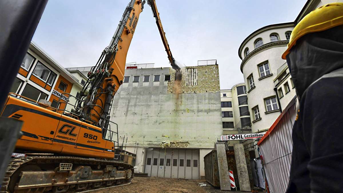 Stuttgarter Innenstadt: Abriss der Sportarena hat begonnen