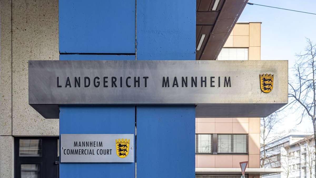  Es war eine grausame Tat: Ein Mann tritt und schlägt einen anderen fast zu Tode - und das knapp eine halbe Stunde lang. Das Landgericht Mannheim bleibt in seinem Urteil deutlich unter den Vorstellungen der Anklage. 