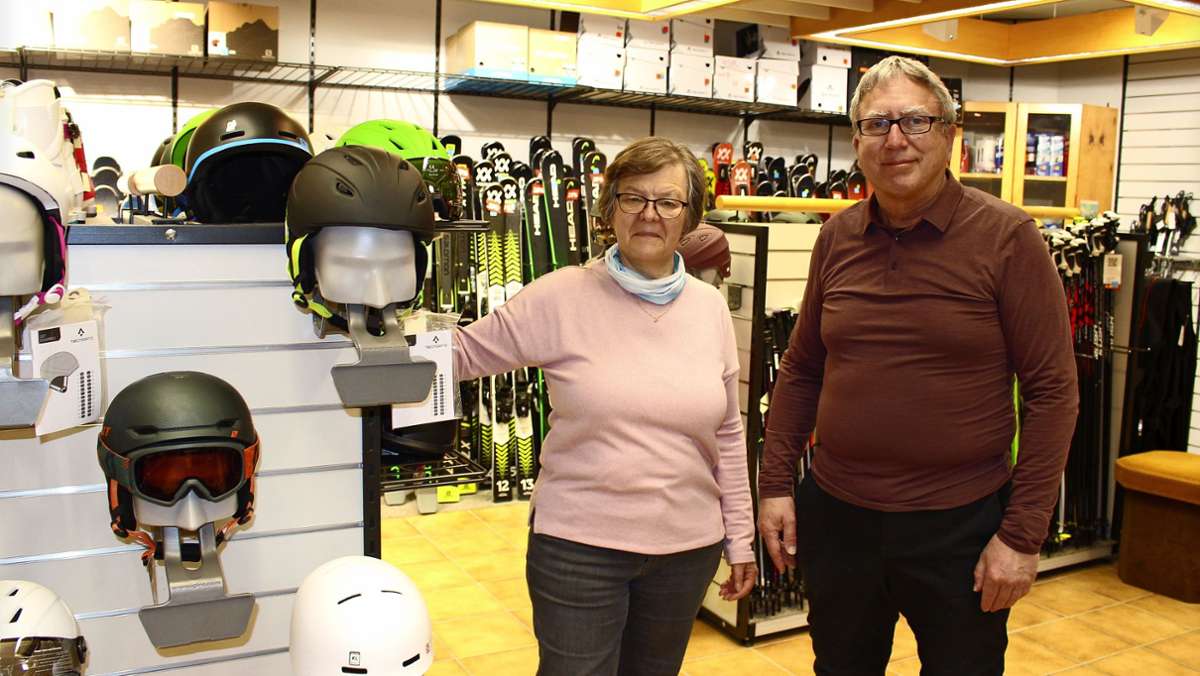  Eines der ältesten inhabergeführten Geschäfte im Stadtbezirk verpasst knapp seinen 100. Geburtstag: Brigitte und Thomas Laich schließen im Sommer ihr Fachgeschäft für Sport- und Skibedarf in Vaihingen. 
