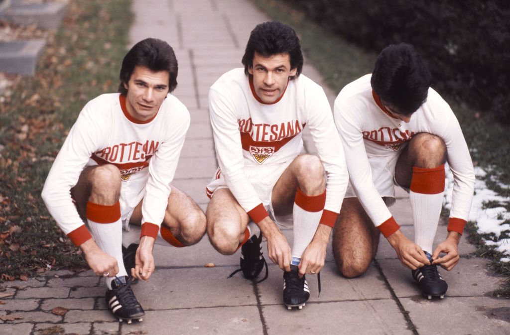 Starkes Trio: Hermann Ohlicher, Ottmar Hitzfeld und Hansi Müller (v. re.) im Jahr 1977.
