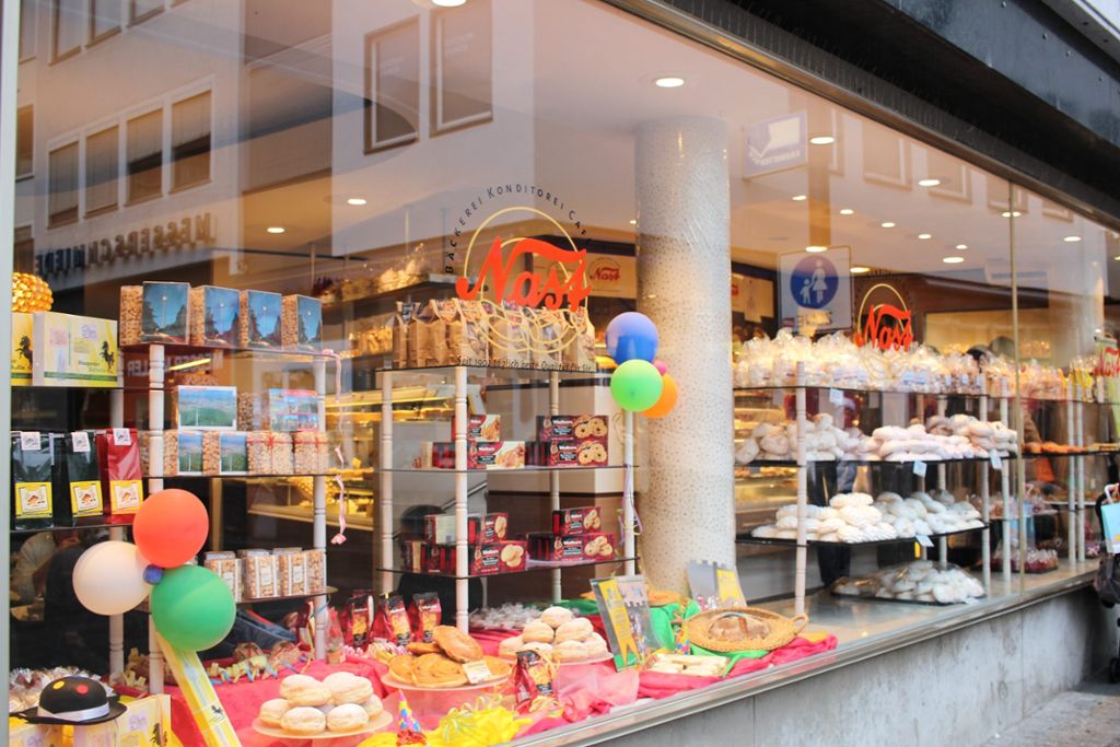 Seit 1902 bietet die Bäckerei Konditorei Café Nast in mehreren Filialen in Stuttgart eine große Auswahl an Kuchen und Torten.