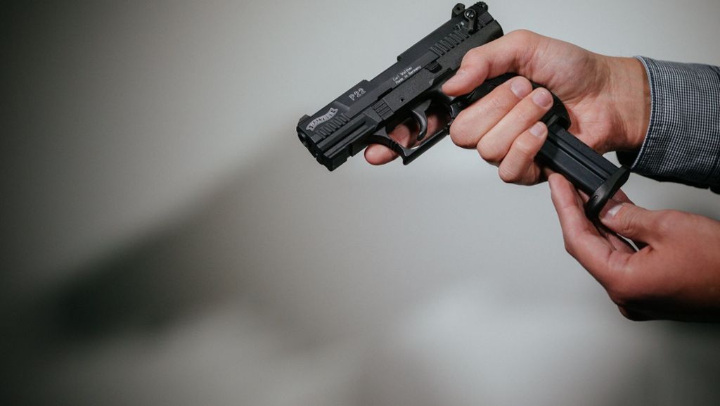 Schießerei in Ludwigsburg: 55-Jähriger feuert mit Schreckschusswaffe auf Sohn