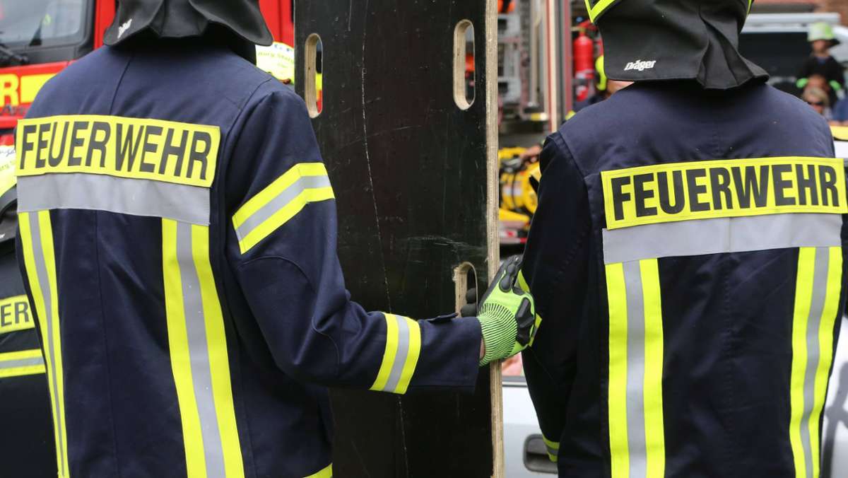 Filderstadt: Auto fängt während der Fahrt an zu brennen