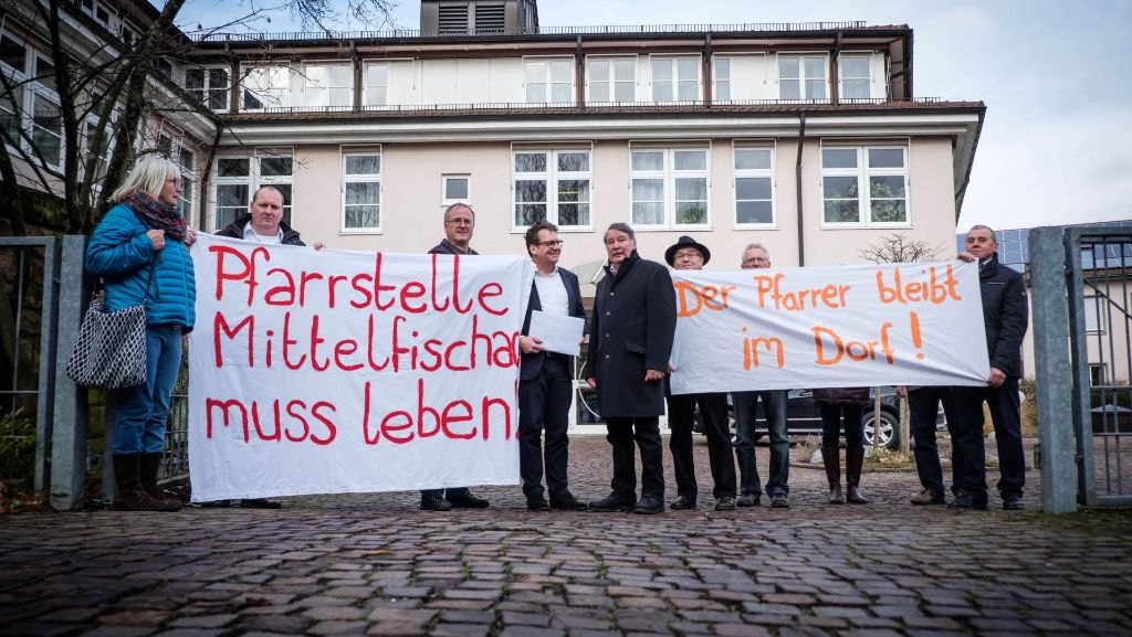 Pfarrplan-Streit beim Oberkirchenrat: Die Fischacher sind wieder in Stuttgart