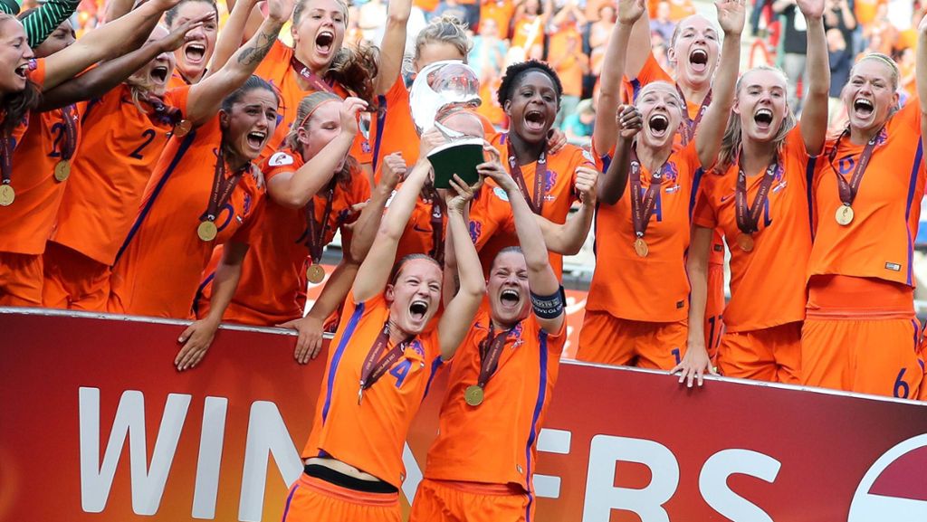 Folgen der Corona-Krise: Frauenfußball-EM in England um ein Jahr verschoben