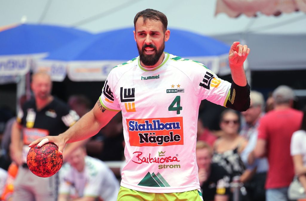 Alter und neuer Kapitän bei Frisch Auf Göppingen ist Tim Kneule. Der 32-Jährige spielt seit 2006 für die Grün-Weißen.