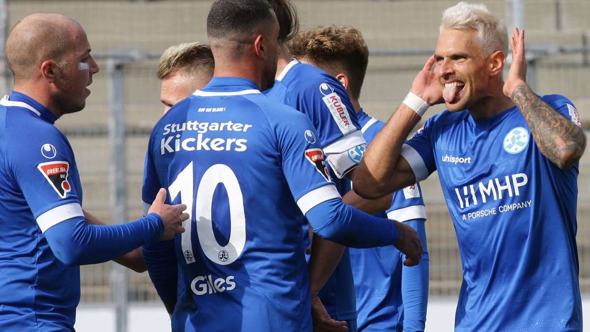 Stuttgarter Kickers: Topscorer Markus Obernosterer bleibt den Blauen treu