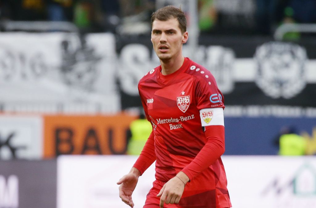 Da Marc Oliver Kempf weiter gesperrt ist, schlüpft Pascal Stenzel wieder in die Rolle des VfB-Kapitäns.