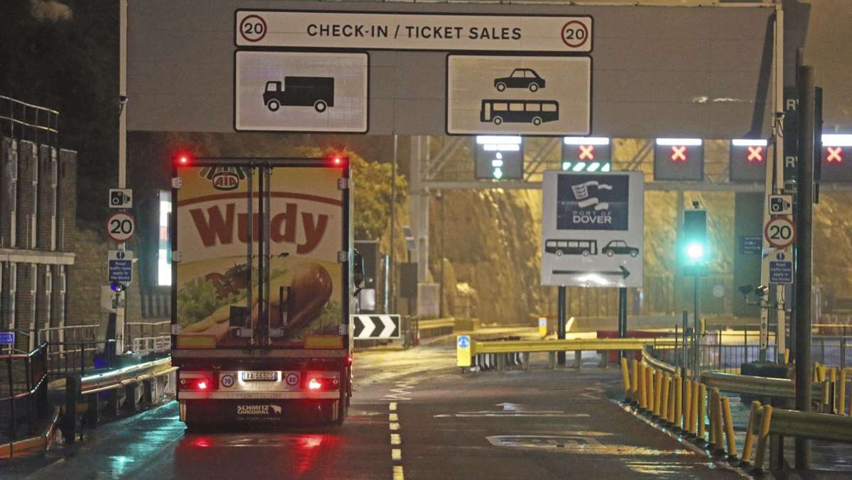 Coronapandemie: Lastwagenstau rund um Dover löst sich allmählich auf