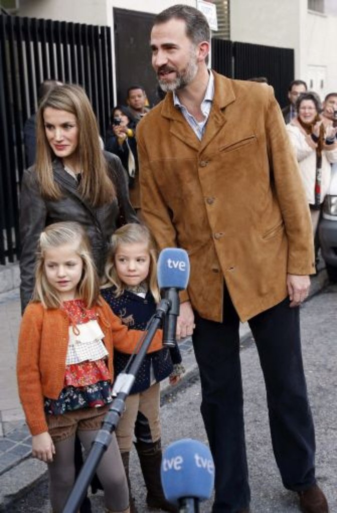 Spanien ist hingerissen von seinen blonden Infantinnen: Die Töchter von Kronprinz Felipe und seiner Frau Letizia heißen Leonor (geboren 2005) und Sofia (geboren 2007).