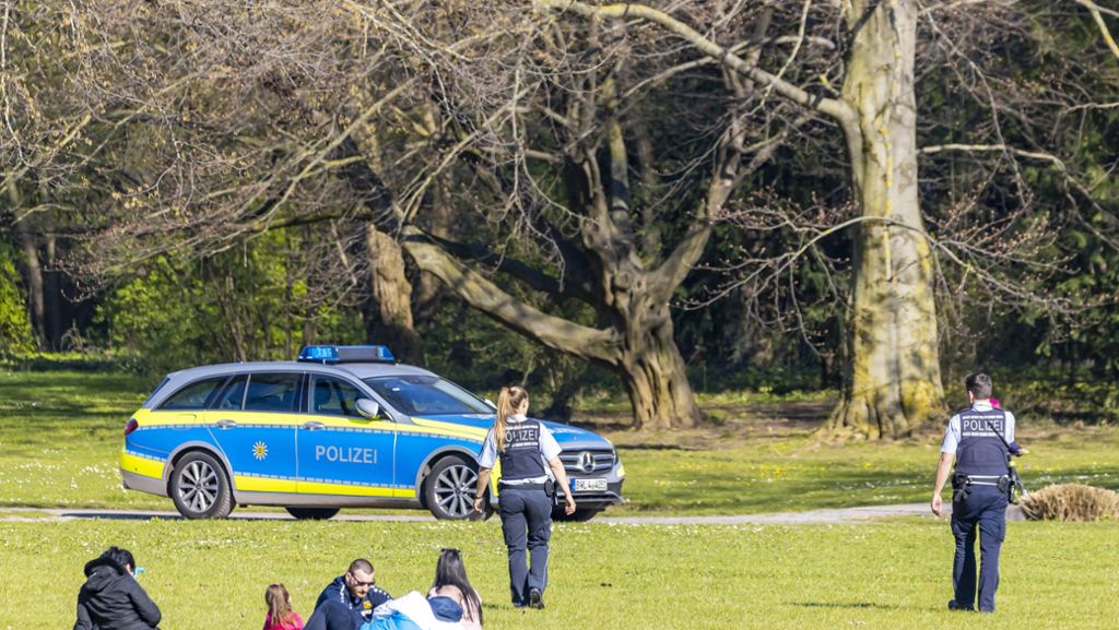 Polizei in Baden-Württemberg: 70.000 Menschen wegen Corona-Pandemie kontrolliert