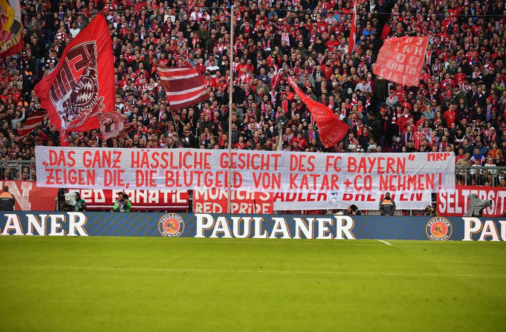 „’Das ganz hässliche Gesicht des FC Bayern’ zeigen die, die Blutgeld von Katar und Co. nehmen!“ (Bayern-Fans reagieren auf den Ausdruck Karl-Heinz Rummenigges).
