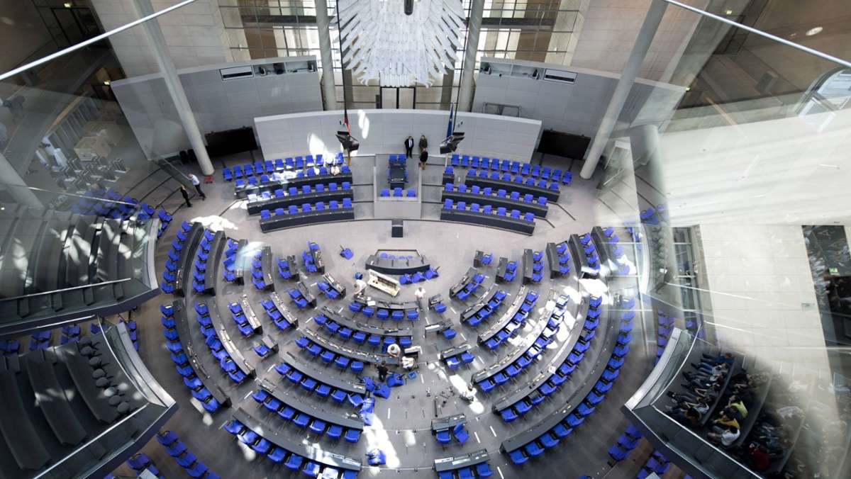 Anfragen im Bundestag: 39733 Fragen an Merkel und die Regierung