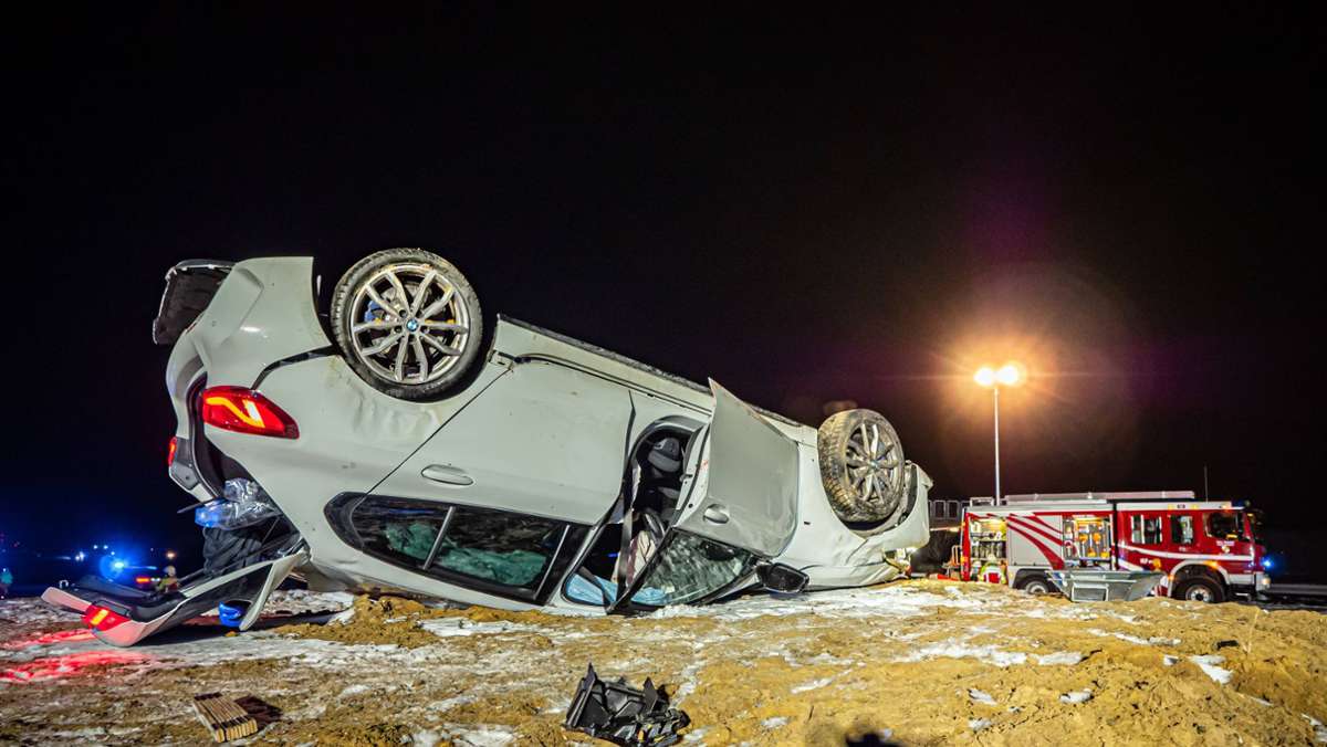 Verkehrsunfall in Ostfildern: Auto überschlägt sich mehrfach – 70.000 Euro Schaden