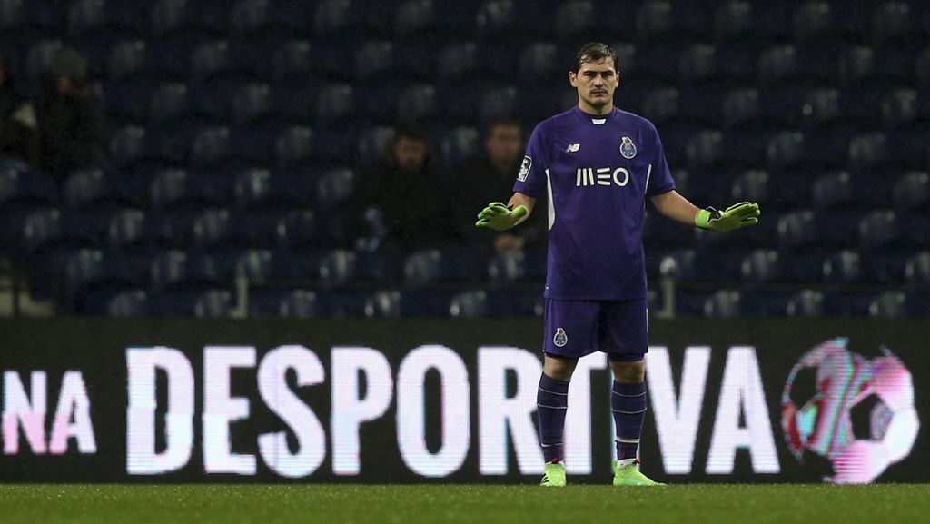  Rund zwei Wochen nach seinem Herzinfarkt wird der spanische Welttorwart Iker Casillas wohl seine Karriere beenden. Das meldet zumindest die portugiesische Sport-Tageszeitung O Jogo. 