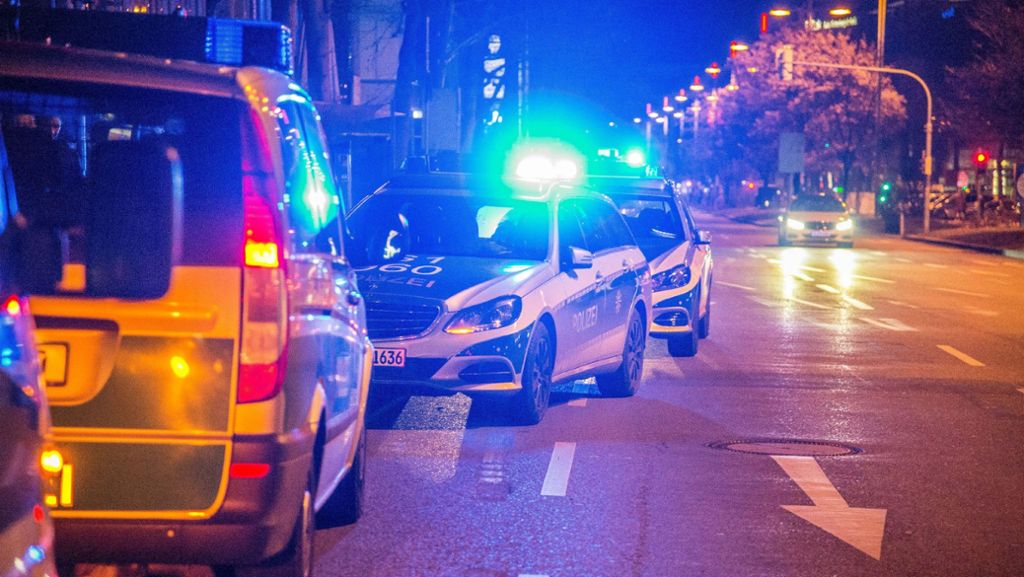 Stuttgart: Mit Stein nach Autoinsasse geschlagen: Strafe wegen Attacke bei Parkplatzstreit