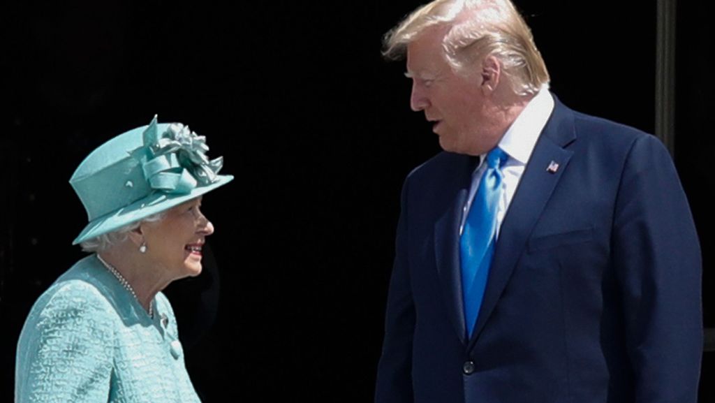 Staatsbesuch in Großbritannien: Die Queen rollt für Trump den roten Teppich aus