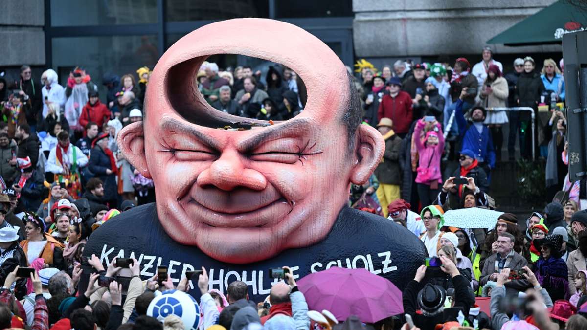 Karneval: Rosenmontagszüge in Köln, Düsseldorf und Mainz unterwegs