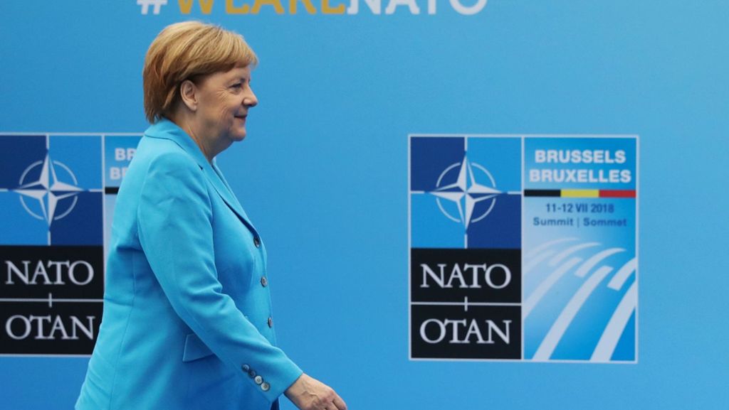 Angela Merkel beim Nato-Gifpel: Erhöhung der deutschen Verteidigungsausgaben möglich