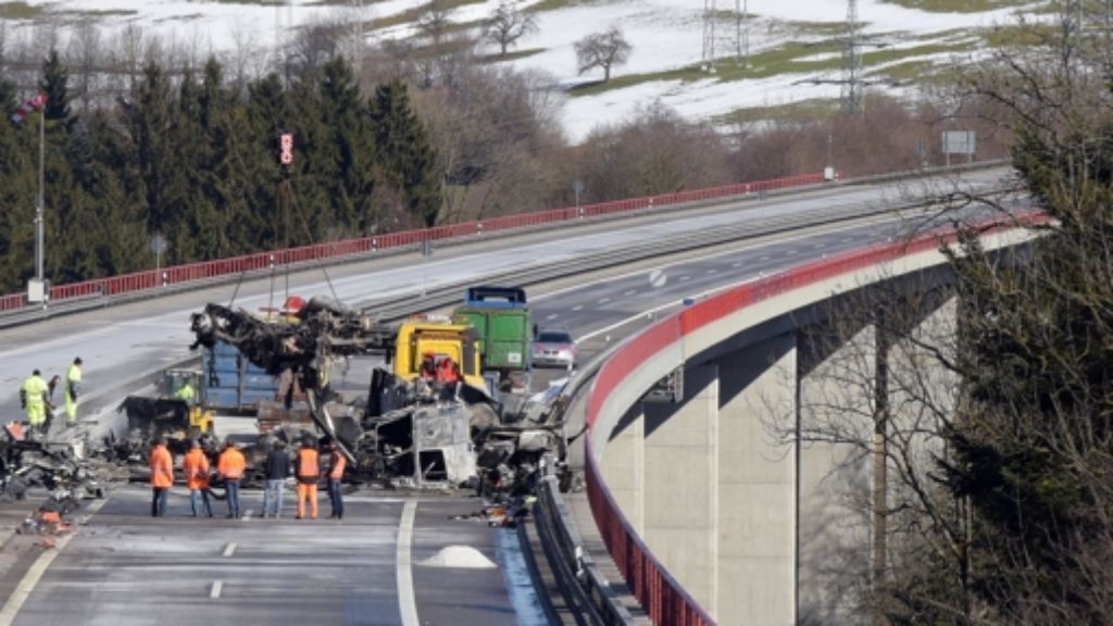 Wangen im Allgäu: Brückenbelag wird nach Unfall repariert