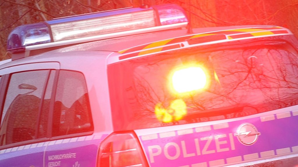 Polizeikontrolle in Stuttgart: 21-jähriger Raser trotz Fahrverbots unterwegs