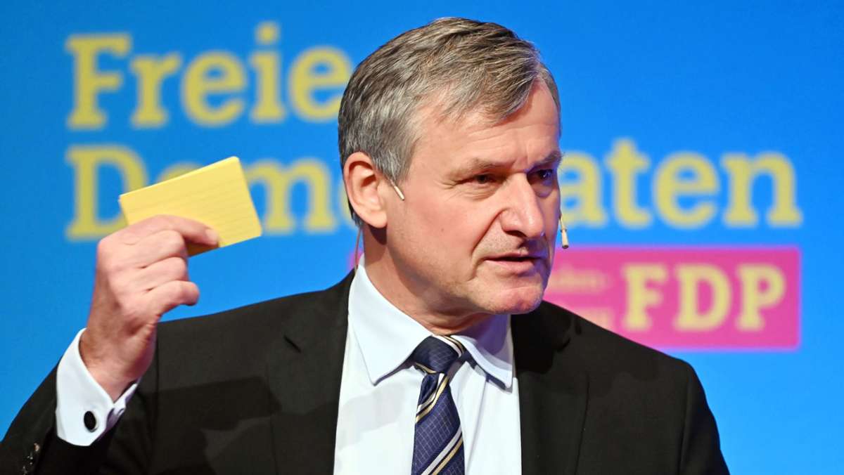  FDP-Fraktionschef Rülke warnt vor „Symbolpolitik“ und unüberlegter Einführung einer allgemeinen Impfpflicht. Heftige Kritik am „autoritären“ Ministerpräsident Kretschmann. 