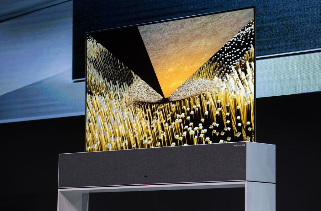 Bei der CES zeigt LG den weltweit ersten aufrollbaren OLED-TV. Dabei handelt es sich um keinen Prototyp, sondern um ein marktfähiges Produkt.