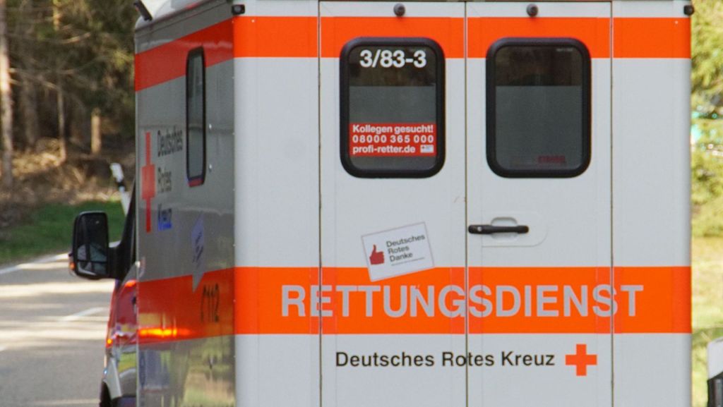 Unfall in Reutlingen: 46-Jähriger stirbt bei Sturz durch Flachdach