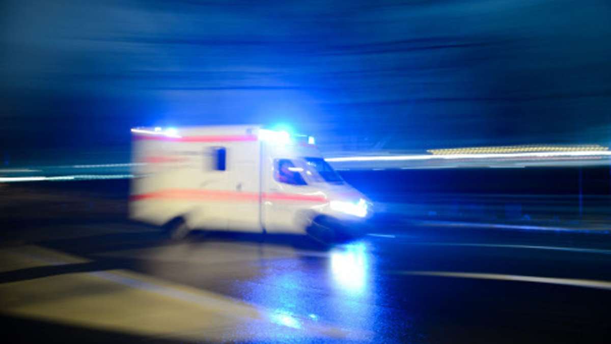 Unfall in Herrenberg: 25-Jährige stürzt mit Quad