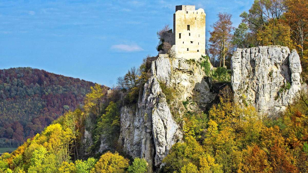 Steinschlaggefahr an der Burgruine Reußenstein: Die Pfannensteige bleibt weitere zwei Jahre    gesperrt