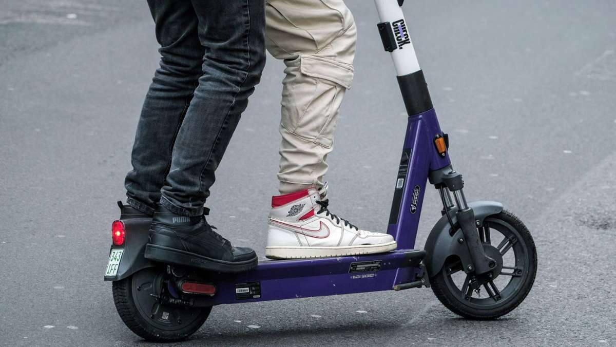 Ludwigsburg: Unfall mit E-Scooter – 25-Jährige schwer verletzt