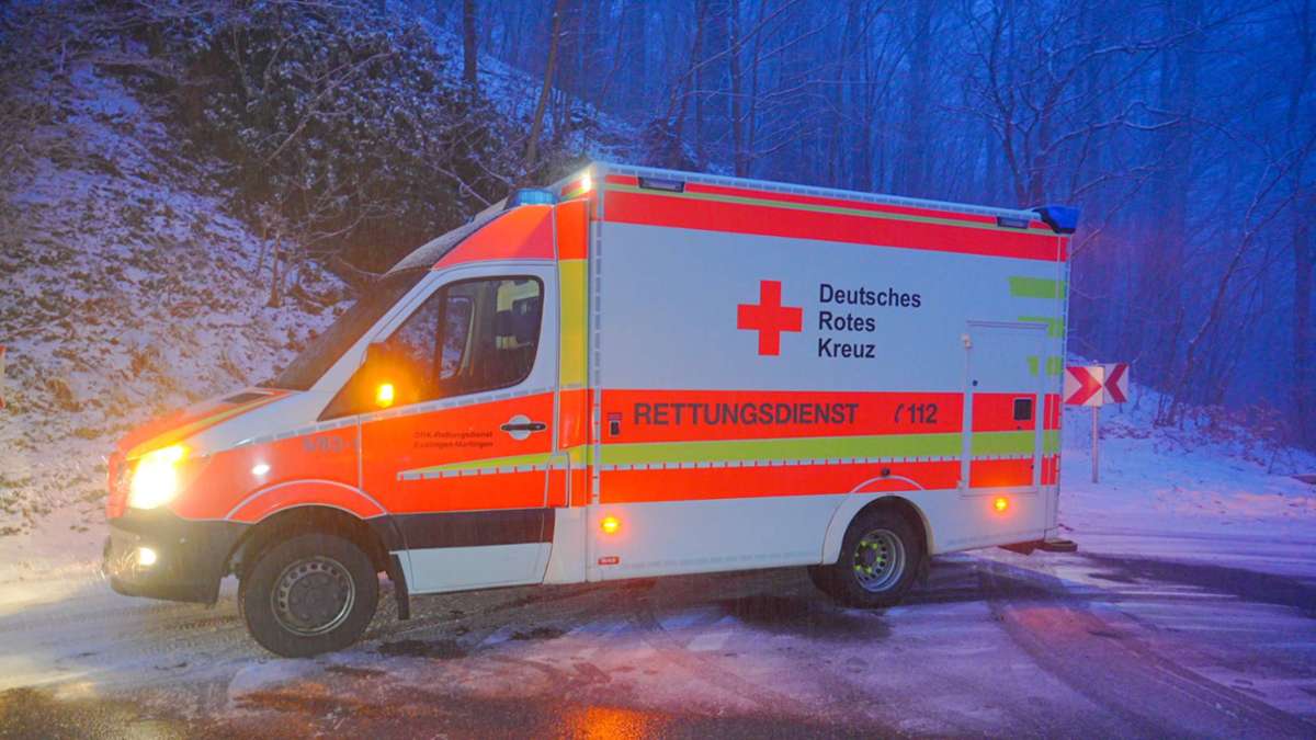 Wetter-Chaos in Baden-Württemberg: Glatteis im Südwesten –  Unfälle im Minutentakt