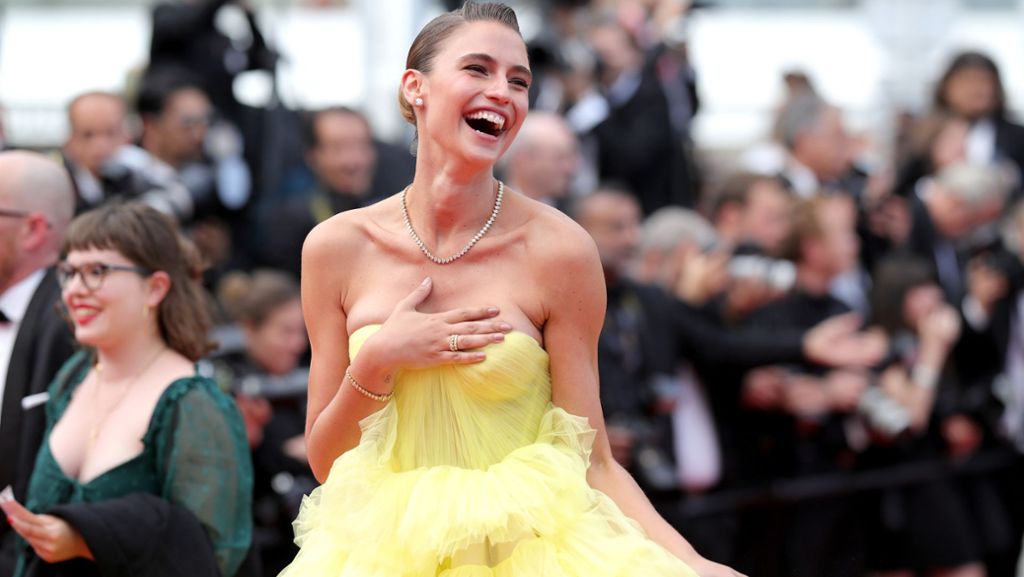 Fernanda Liz in Cannes: Doppelter Busenblitzer – Model verrutscht das Kleid