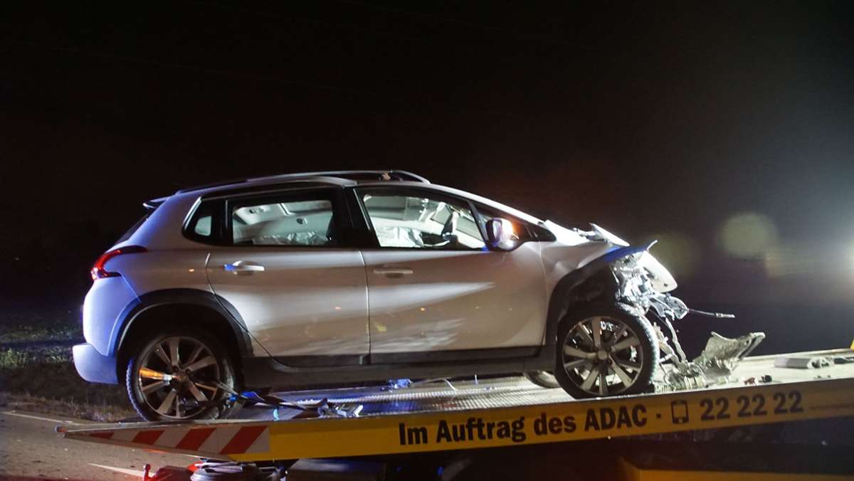 Unfall in Herrenberg-Oberjesingen: 82-Jähriger missachtet Vorfahrt – 40.000 Euro Schaden
